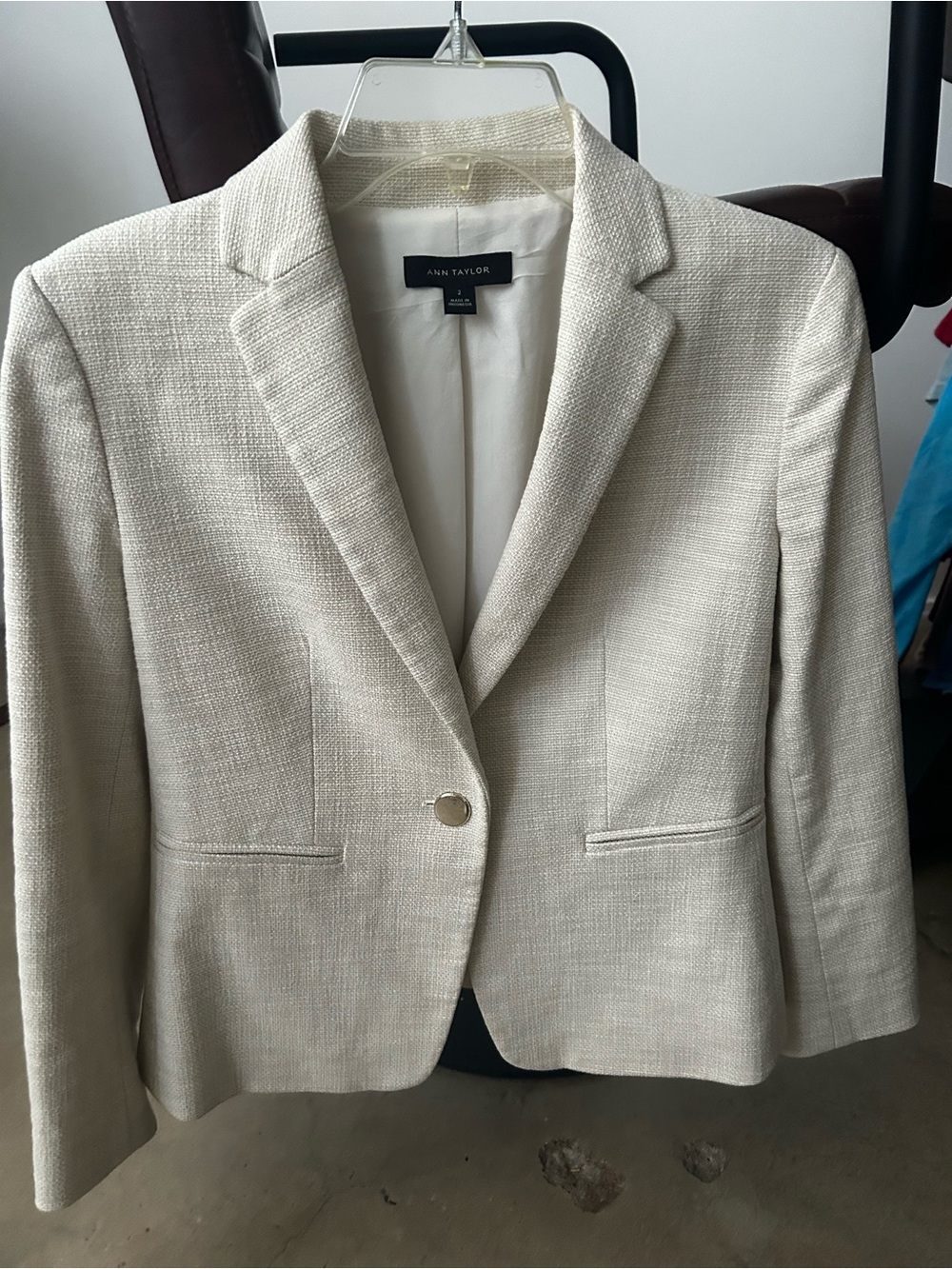 Ann Taylor Cream Textured Single-Button Blazer